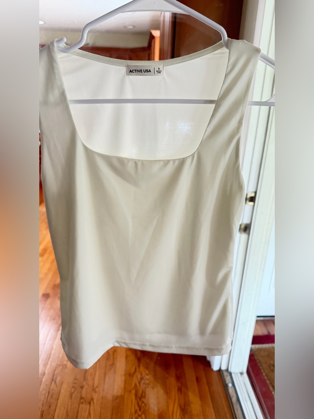 Active USA Cream Scoop Neck Sleeveless Top NWOT